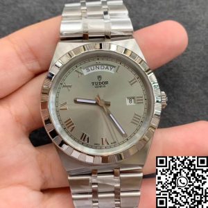 Replica Tudor Royal M28600-0001 1:1 Best Edition V7 Factory Silver Dial